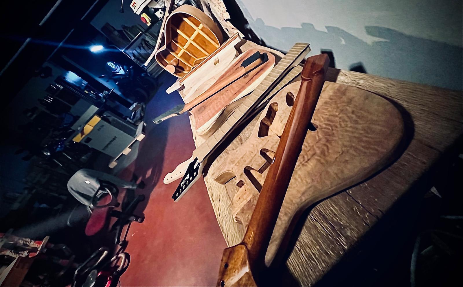 El Yapımı Gitarlar