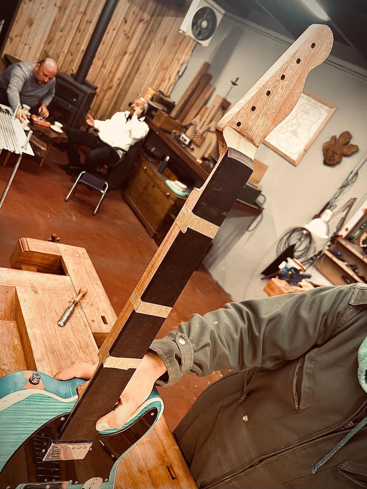 El Yapımı Gitarlar