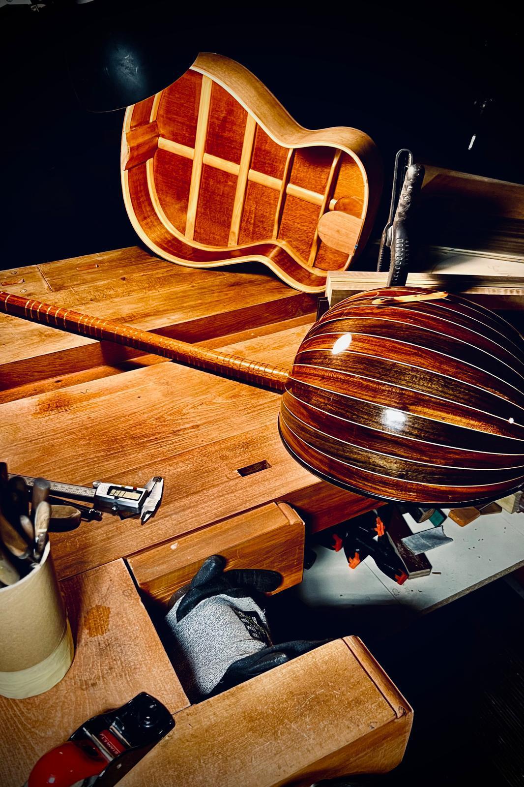 El Yapımı Gitarlar