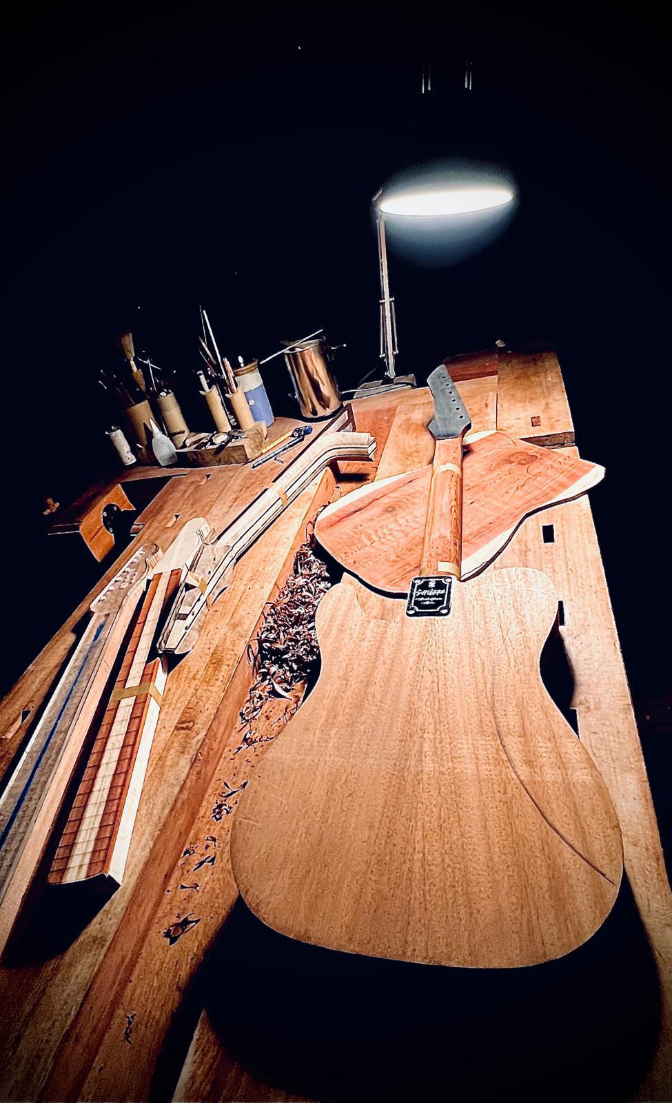 El Yapımı Gitarlar