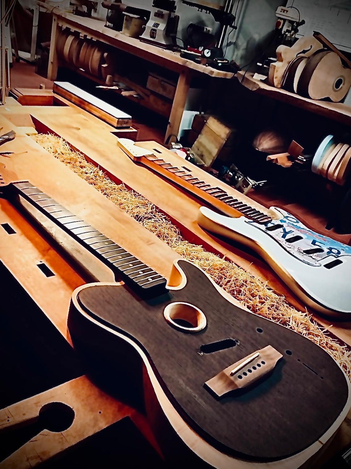 El Yapımı Gitarlar