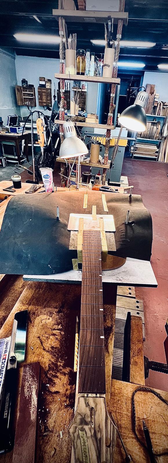 El Yapımı Gitarlar