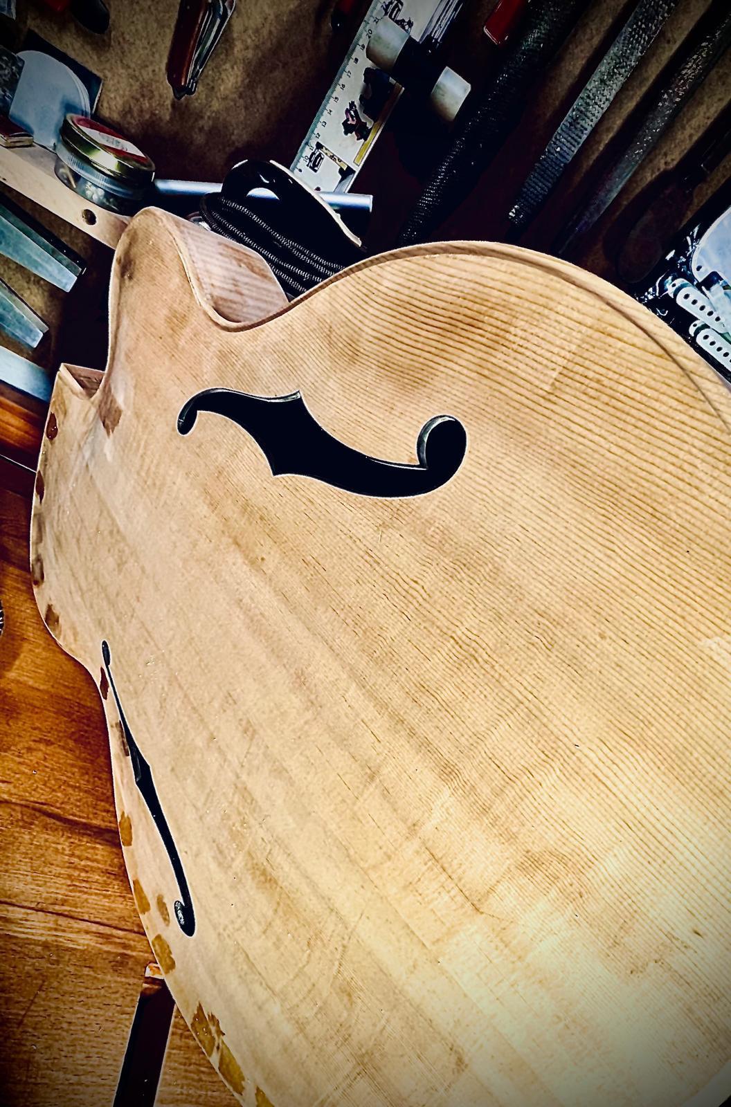 El Yapımı Gitarlar